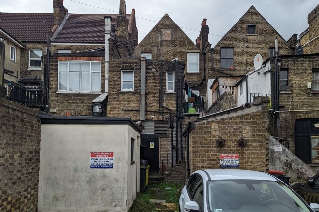 203 High Street, Penge, London, SE20 7PF 4