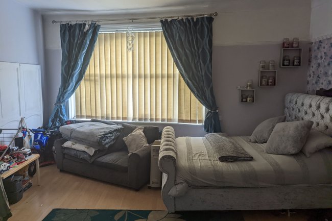 203 High Street, Penge, London, SE20 7PF 4