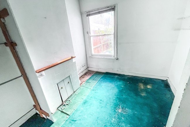 42 Tuskar Street, Greenwich, London SE10 9UR 7