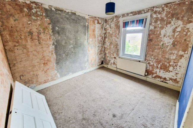 18 St Marys Road, Burgess Hill, RH15 8NU 8