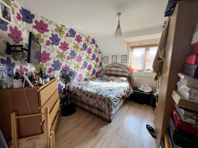 Flat 11, Grove Court, 258 Hornchurch Road, Essex, RM11 1QA 6