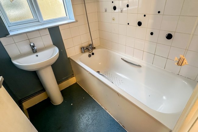 24a & 24b Gosberton Road, Balham, SW12 8LF 7