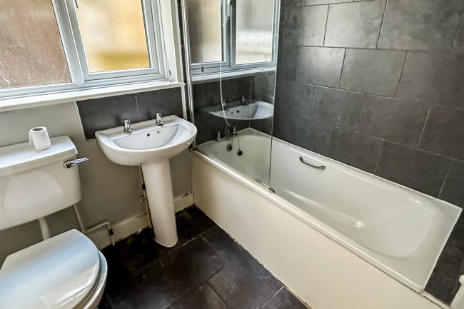 24a & 24b Gosberton Road, Balham, SW12 8LF 7