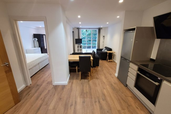 6 The Grampians, Shepherds Bush Road, Shepherds Bush, London, W6 7LN 1