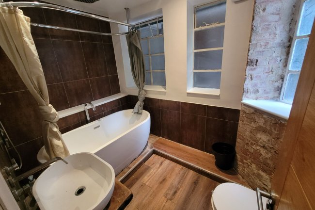 6 The Grampians, Shepherds Bush Road, Shepherds Bush, London, W6 7LN 1