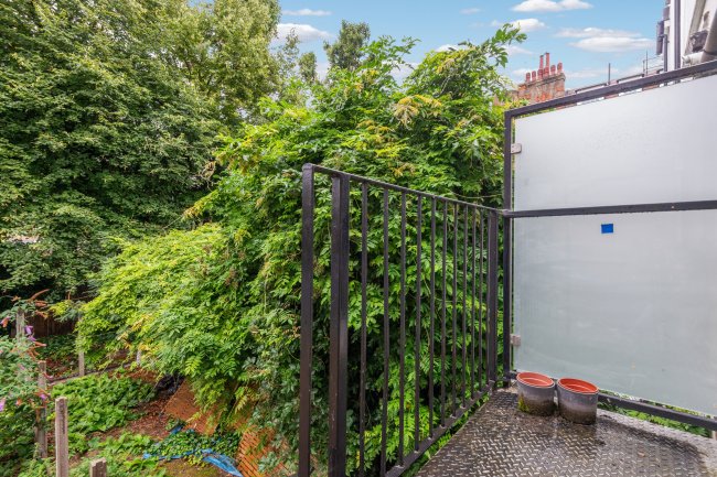 43 Stanlake Road, Shepherds Bush, London W12 7HG 9