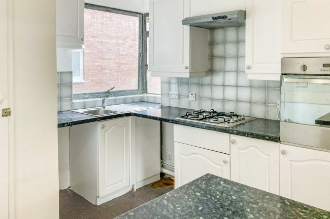 Flat 25, Drake Court, Tylney Avenue, London SE19 1LW 10