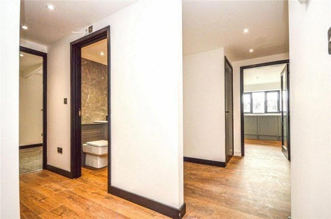 49-51 Regent Street, Swindon, SN1 1JS 5