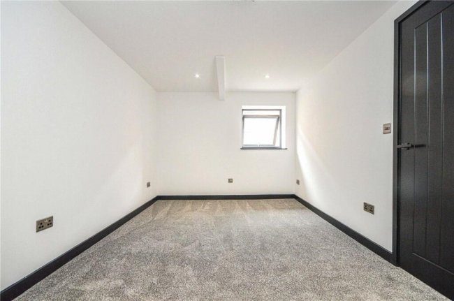 49-51 Regent Street, Swindon, SN1 1JS 5