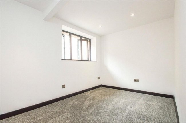 49-51 Regent Street, Swindon, SN1 1JS 5