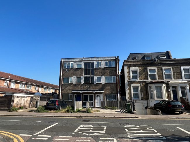 27-31 Oliver Road, Plus 12 Lock-up Garages to the Rear, Leyton, E10 5LD 6