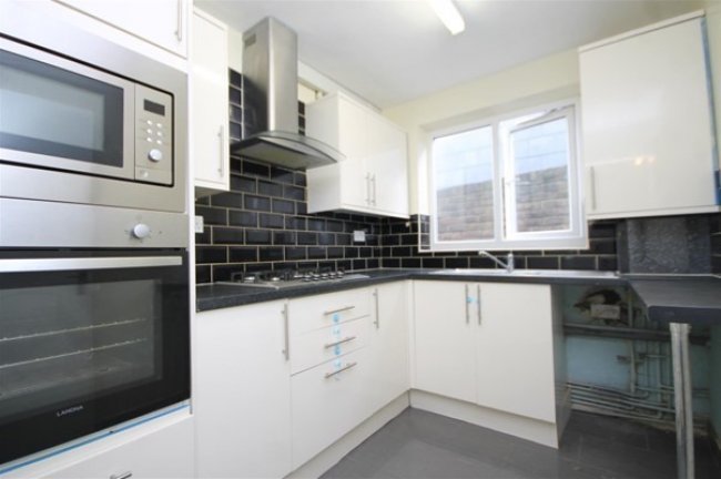 27-31 Oliver Road, Plus 12 Lock-up Garages to the Rear, Leyton, E10 5LD 6