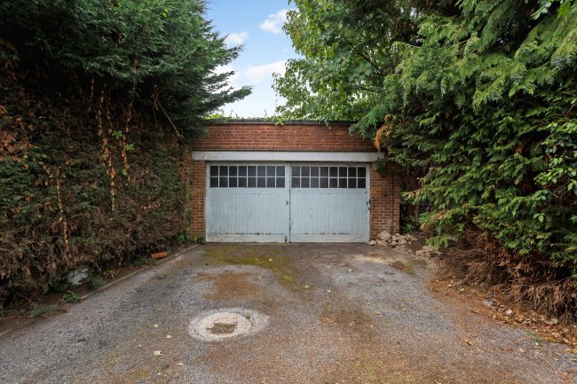 The White House, Black Rod Close, 35 Stapleford Lane, Toton, Nottingham, NG9 6FZ 1