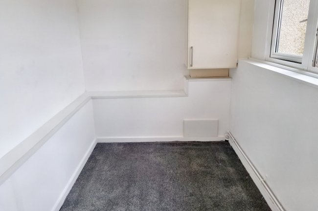 68, Highfield Towers, Hillrise Road, Romford, Essex, RM5 3DQ 10