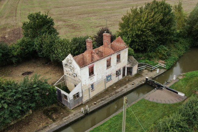 Grants Lock, Twyford, Banbury, OX17 3JW 2