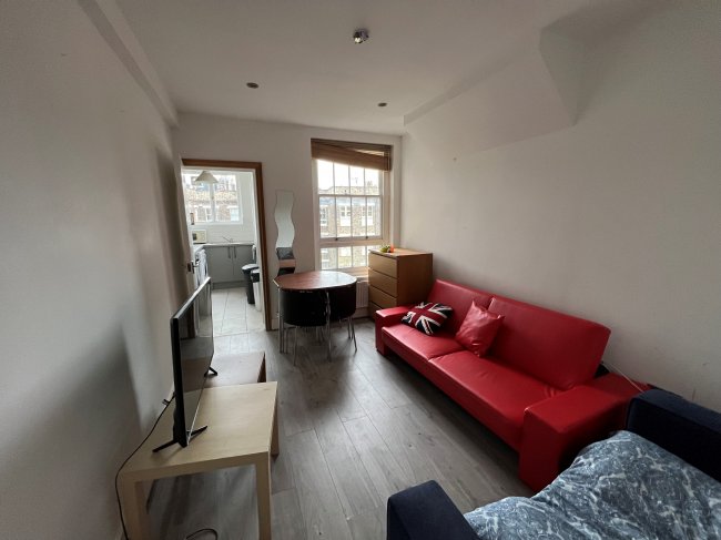 17 Derby Lodge, Britannia Street, London, WC1X 9BP 5