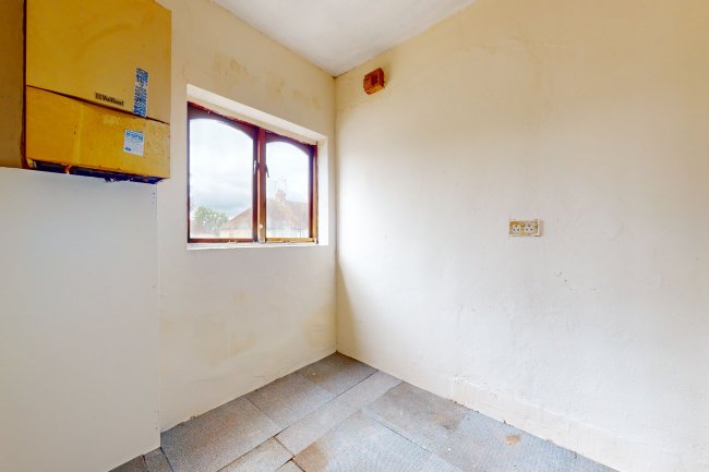 Flat 3, 72 Euston Avenue, Watford, Hertfordshire, WD18 7SY 5