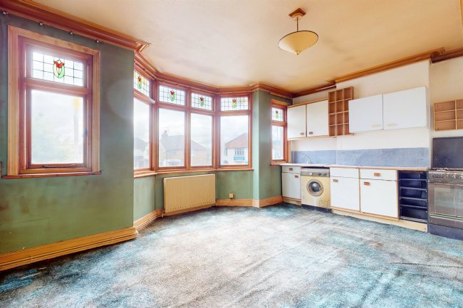 Flat 3, 72 Euston Avenue, Watford, Hertfordshire, WD18 7SY 5