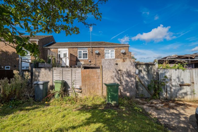 145b Quilter Road, Basingstoke, Hampshire. RG22 4HE 7