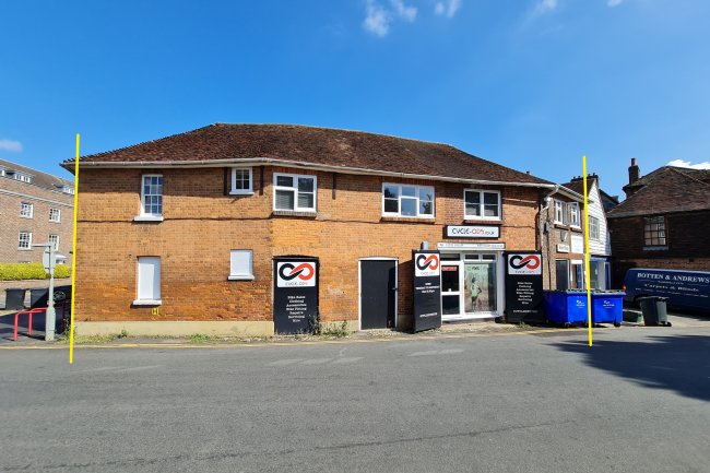 146-148 High Street, Tonbridge TN9 1BB 2