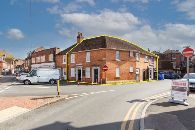 146-148 High Street, Tonbridge TN9 1BB 2