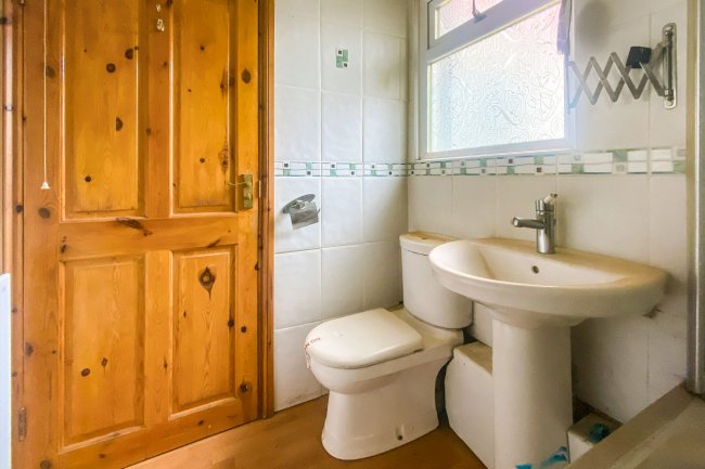 3a Station Road, Cullercoats, North Shields, NE30 4PQ 4