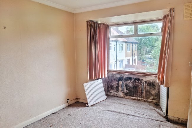 186A Shakespeare Avenue, Hayes, Middlesex, UB4 9AG 6