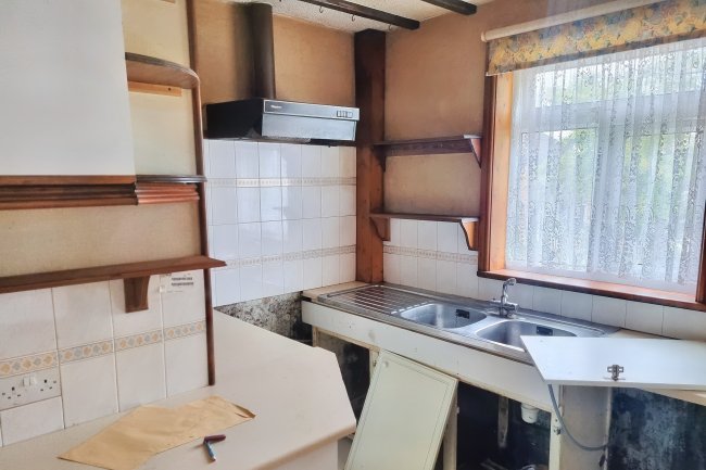 186A Shakespeare Avenue, Hayes, Middlesex, UB4 9AG 6