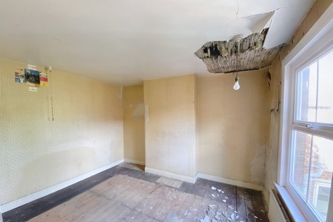 73 Albert Road, Wellingborough, Northamptonshire, NN8 1EL 4