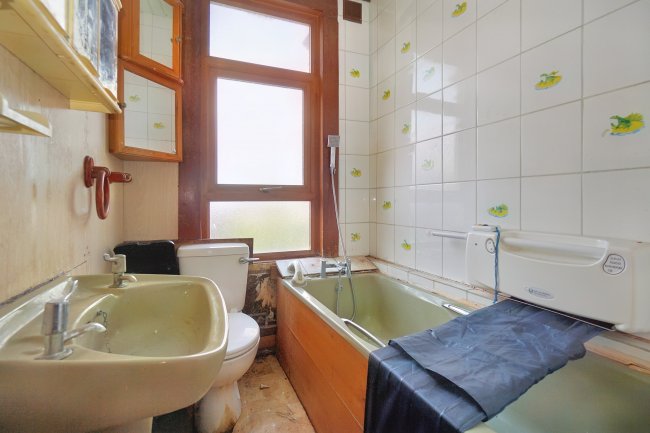 204 Bath Road, Brislington, Bristol BS4 3EQ 5