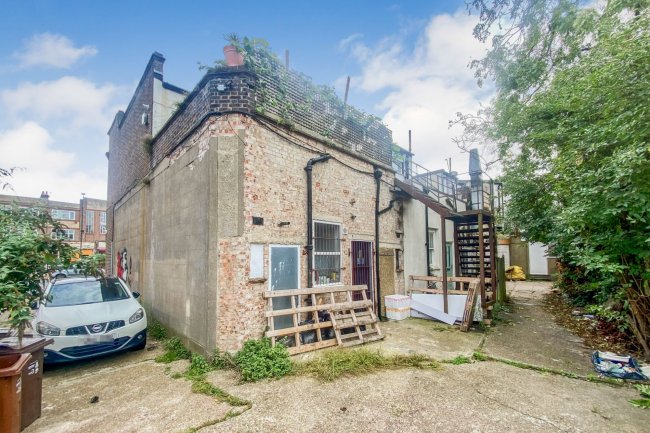 7-9 Cheam Common Road, Worcester Park KT4 8TL 9