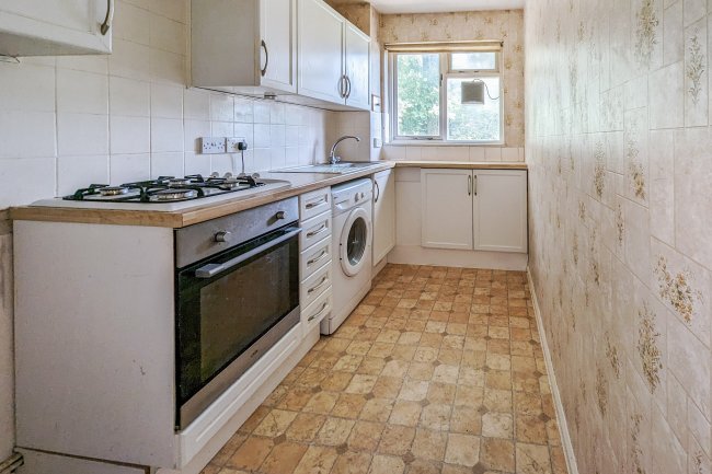 21 Jacobean Close, Crawley, RH10 7FZ 7