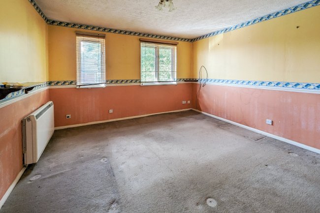 21 Jacobean Close, Crawley, RH10 7FZ 7