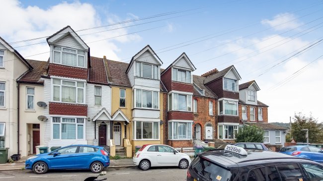 8 Broadmead Road, Folkestone, Kent, CT19 5AN 2