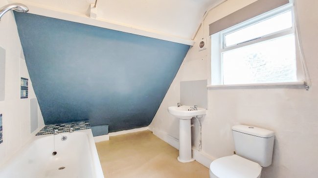 8 Broadmead Road, Folkestone, Kent, CT19 5AN 2