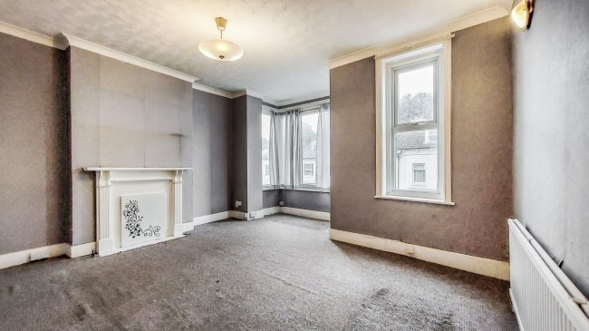 8 Broadmead Road, Folkestone, Kent, CT19 5AN 2