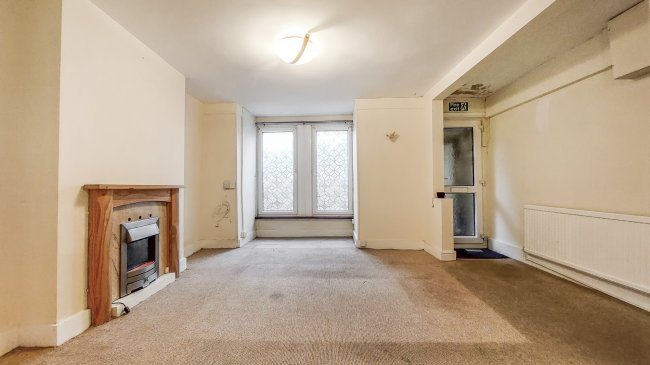 8 Broadmead Road, Folkestone, Kent, CT19 5AN 2