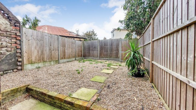 8 Broadmead Road, Folkestone, Kent, CT19 5AN 2