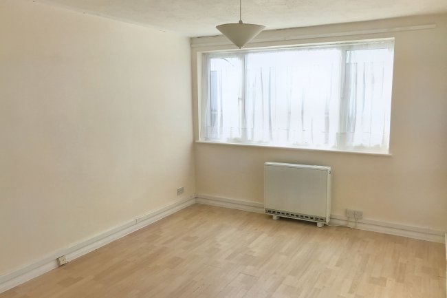 15 Tamar Rise, Chelmsford, Essex, CM1 7QL 4