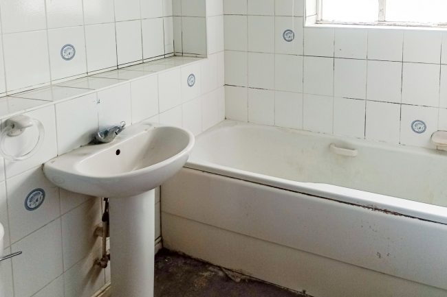 Flat 6, Churchill Court, Albert Road, Ilford IG1 1NG 5