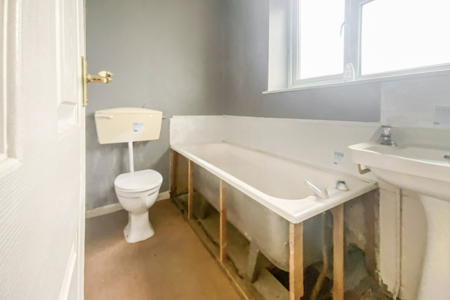 33 Crosslands, Sticklepath, Barnstaple, EX31 2HP 4