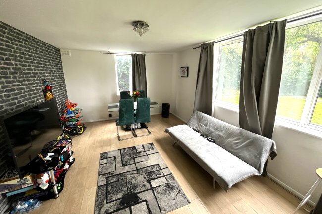 7 Dinerman Court, 38-42 Boundary Road, St John's Wood, London, NW8 0HQ 8