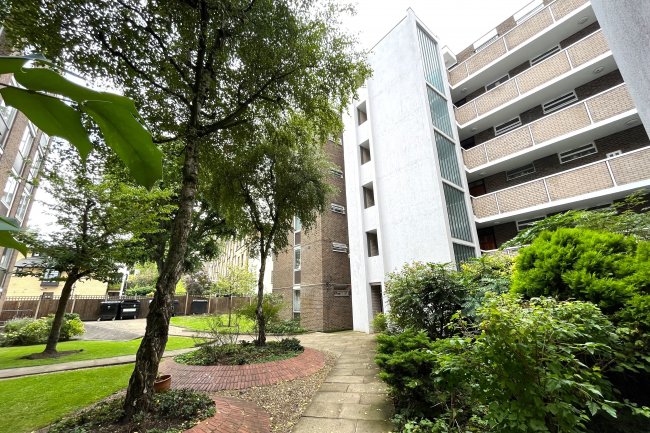 7 Dinerman Court, 38-42 Boundary Road, St John's Wood, London, NW8 0HQ 8