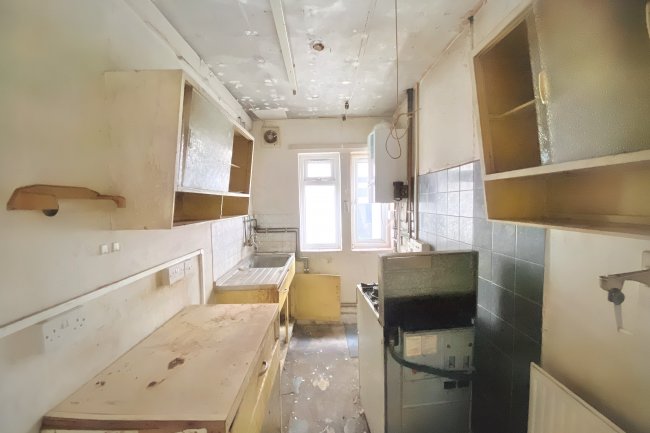 125 Englands Lane, Loughton, Essex, IG10 2QL 2