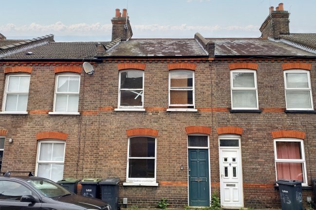 43 Arthur Street, Luton, Bedfordshire, LU1 3SG 6