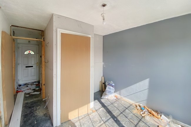 18 Luxembourg Close, Luton, Bedfordshire, LU3 3TD 8