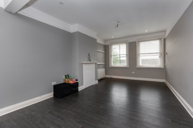 150 Fleet Road, Fleet, GU51 4BW 10