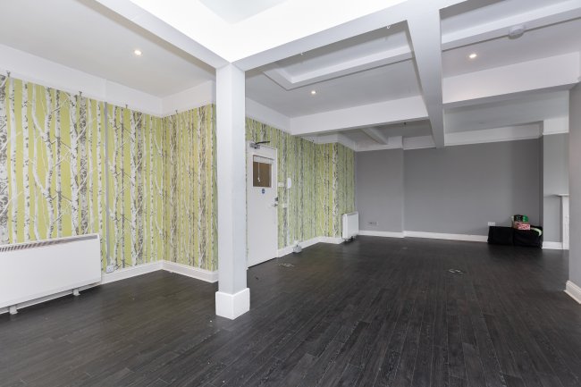 150 Fleet Road, Fleet, GU51 4BW 10