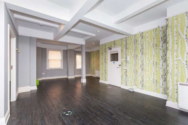 150 Fleet Road, Fleet, GU51 4BW 10