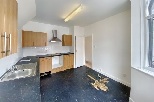 30 Stirling Road, Walthamstow, London, E17 6BT 8